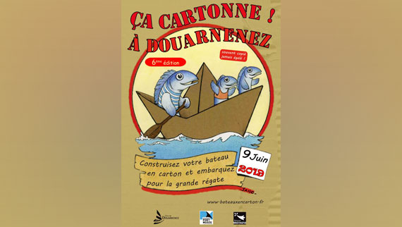 Bateaux en carton à Douarnenez